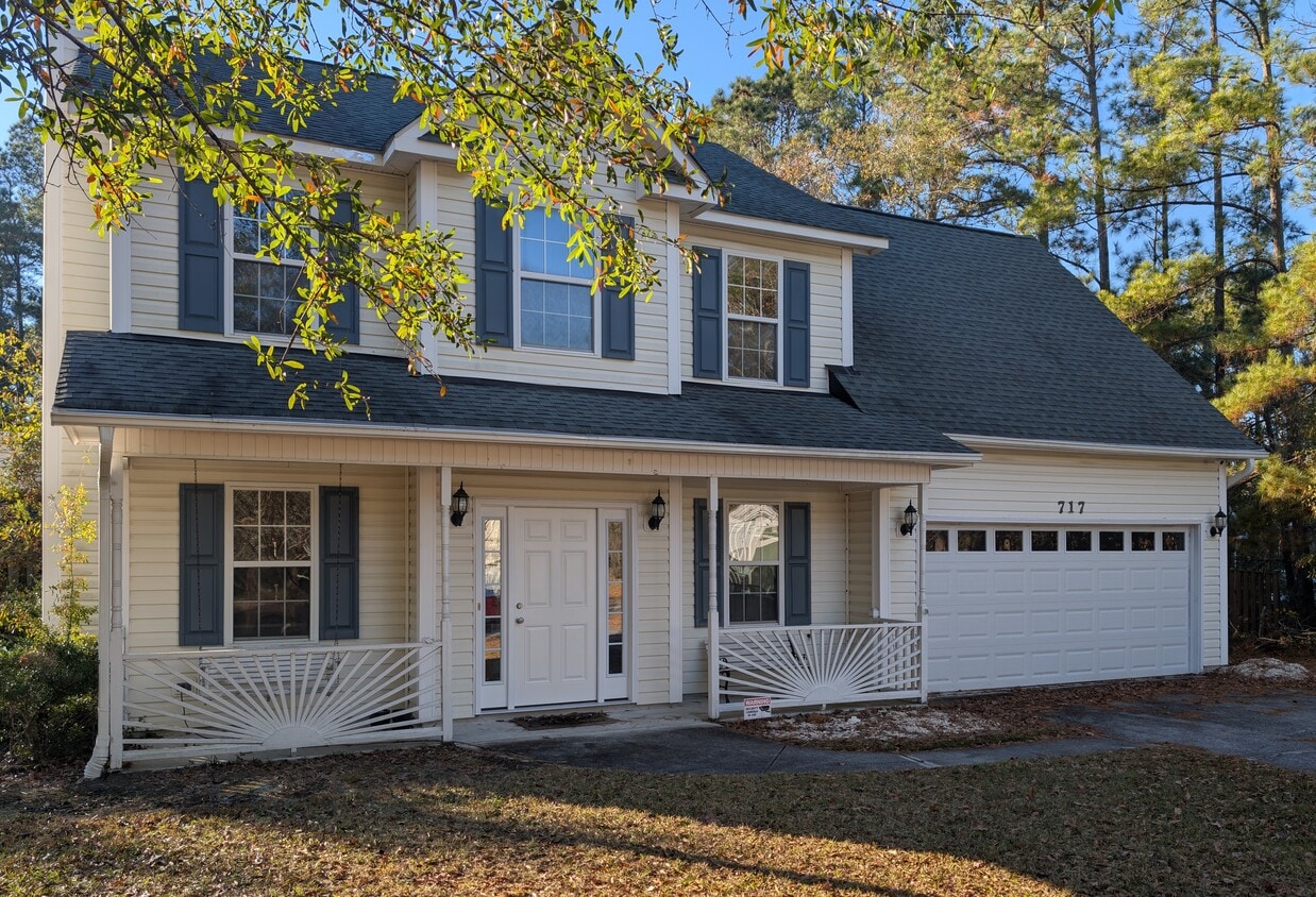 Foto principal - 717 Windsor Dr SE