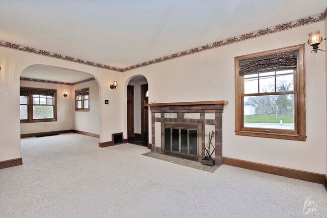 Building Photo - 44 McKinley Ave