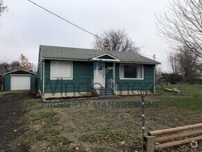 Building Photo - 819 Ankeny St