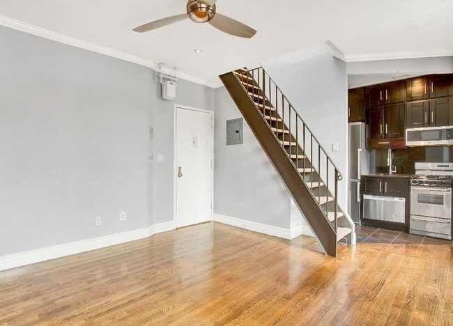 Building Photo - 234 Mott St