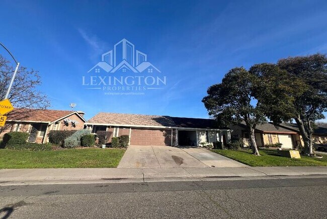 Foto del edificio - 7956 Orchard Woods Cir