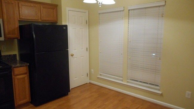 Building Photo - Ballantyne area townhouse