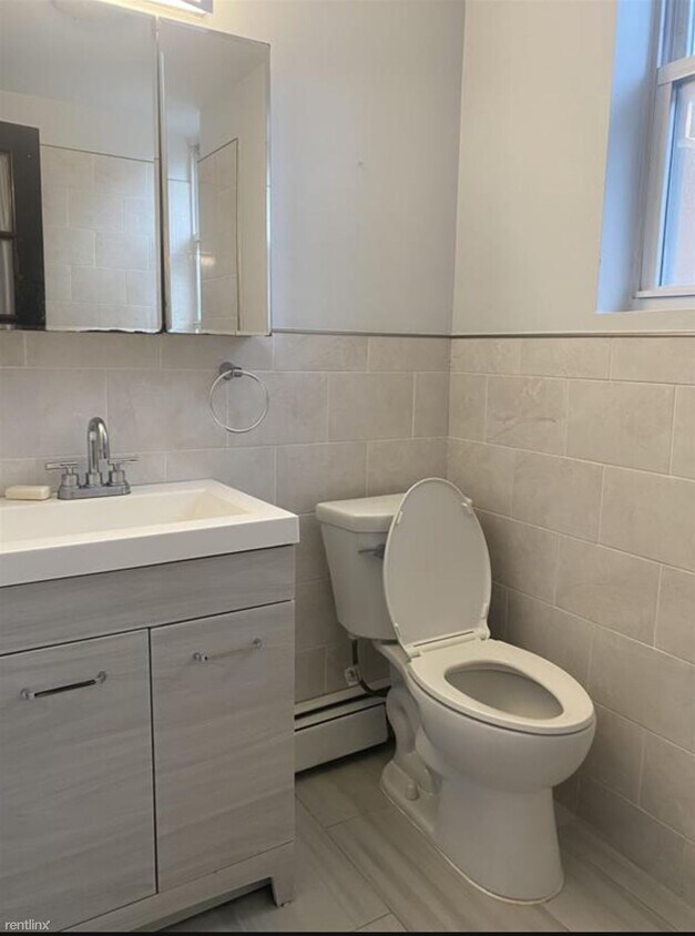 Foto del edificio - 4 br, 2 bath House - 8402 1st Ave