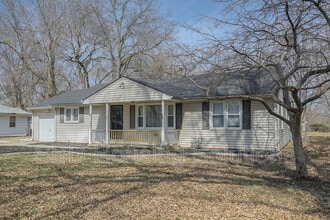 Building Photo - 8008 E 99 Terrace
