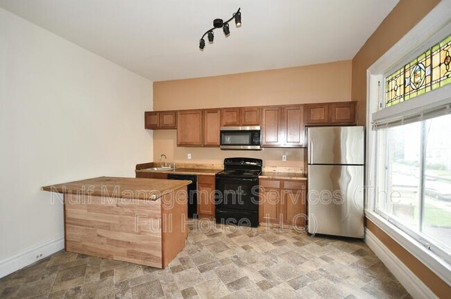 Foto del edificio - 5539 Baywood St