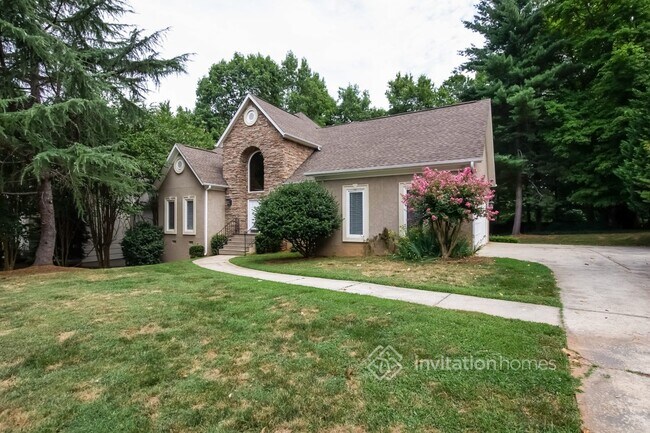 Foto del edificio - 8309 Sardiscroft Rd