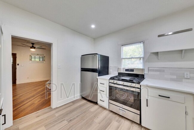 Foto del edificio - 920 E 46th St