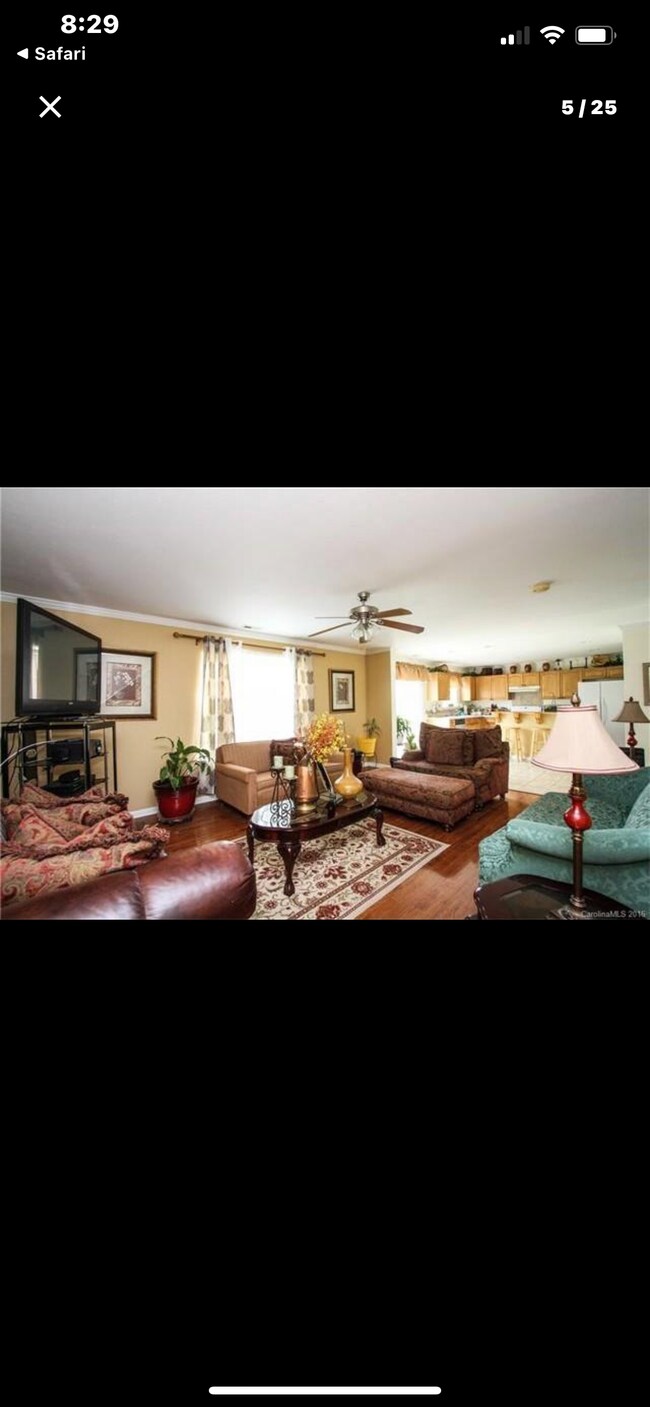 Building Photo - 10611 River Hollow Ct
