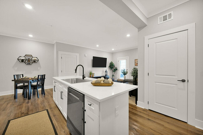 Pointe Grand Apartments Kitchen Living - Pointe Grand Beaufort