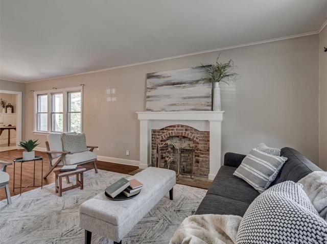 Foto del edificio - 4507 N Donald Ave