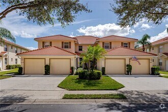 Building Photo - 450 Robin Hood Cir