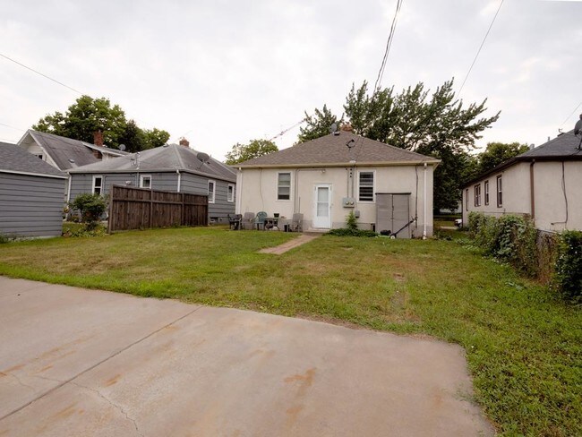 Building Photo - 4541 Minnehaha Ave