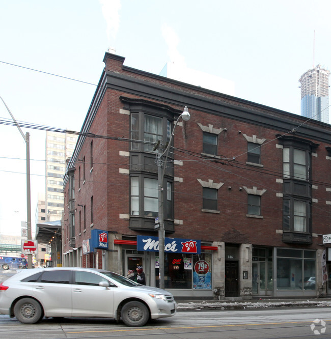 Primary Photo - 144-146 Dundas St W