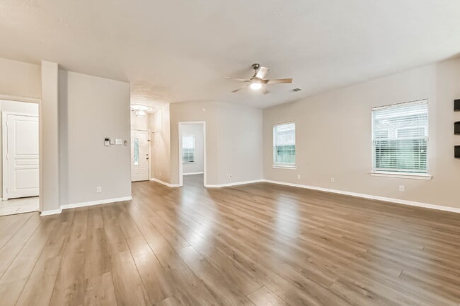 Foto del edificio - Beautiful 4-Bedroom, 2-Bath Home in Bay Co...
