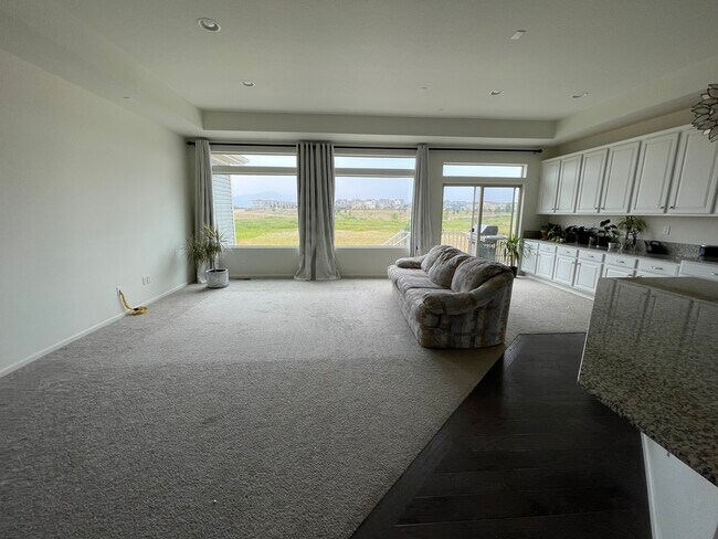 Foto del edificio - 8659 Tranquil Knoll Ln