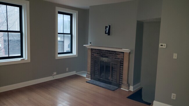 Foto del edificio - 102 Fairmount Ave