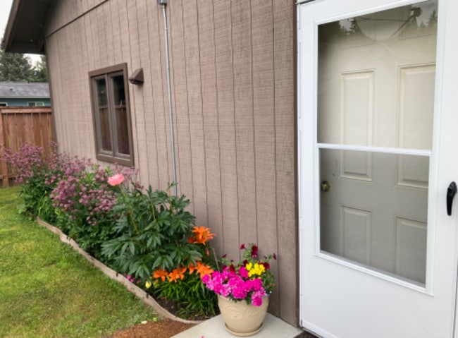 Building Photo - 3473 Richards Dr