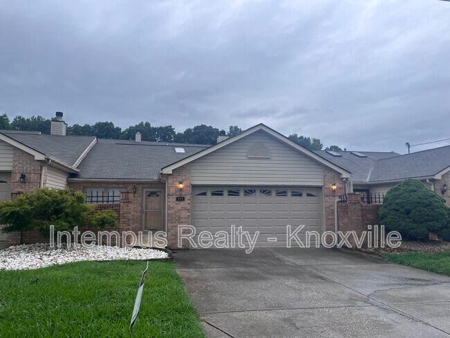 Building Photo - 813 Villaview Way