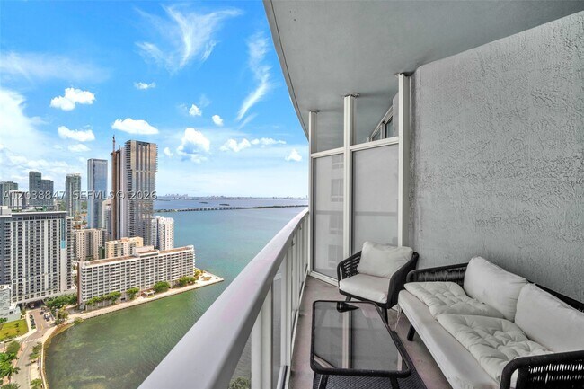 Foto del edificio - 1900 N Bayshore Dr