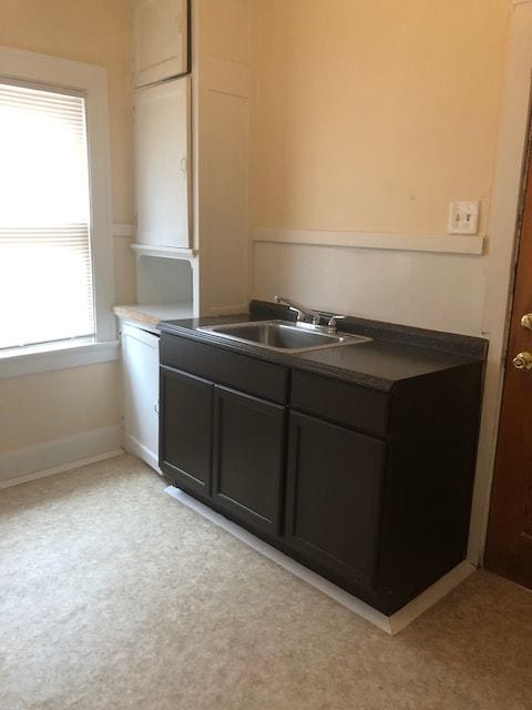 Building Photo - 2625 N. 44th Street - 2 Bedroom Upper