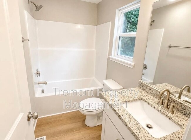 Foto del edificio - 2708 E 21st St