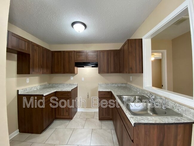 Building Photo - 3575 Lanette Rd
