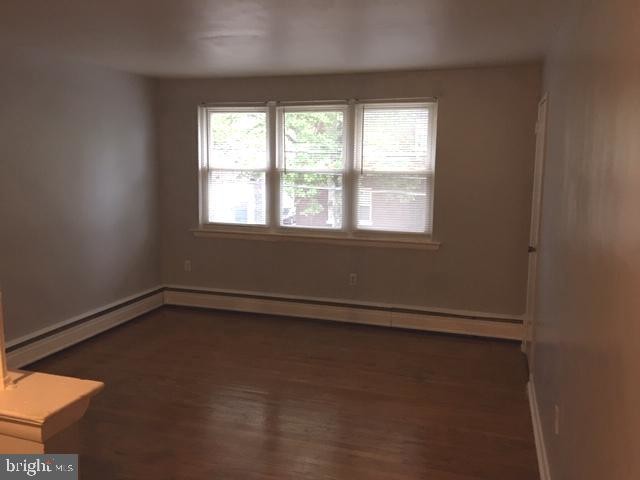 Foto del edificio - 6402 Charles St