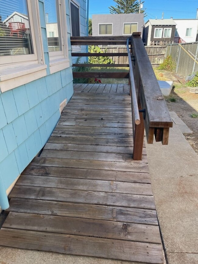 Building Photo - G1 | 940-942 Easton Avenue