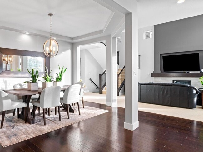 Photo du bâtiment - 1460 Avondale St