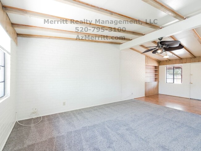 Building Photo - Perfect 3 bdrm 2 bath home in quiet centra...
