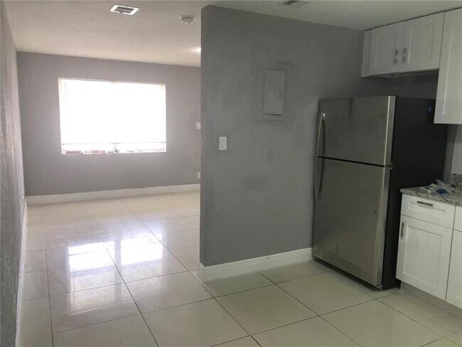 Foto del edificio - 839 NW 14th Way