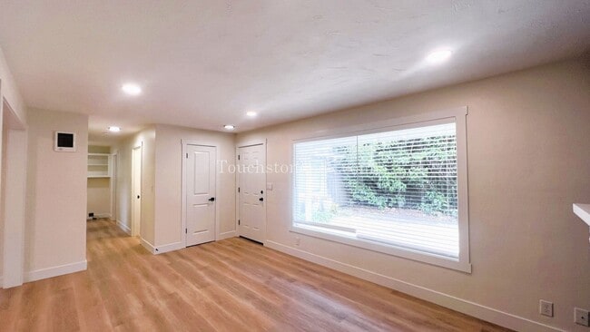 Foto del edificio - 1745 Berry St SE