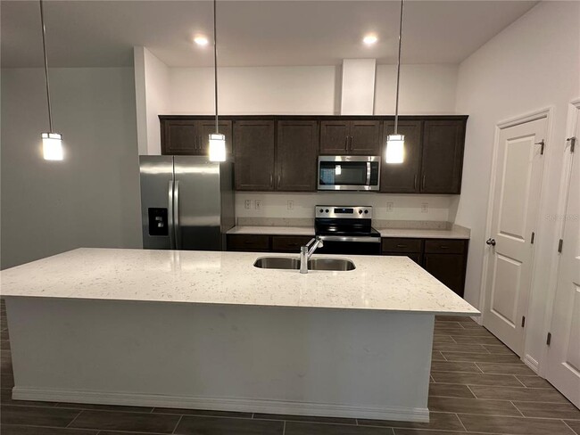 Building Photo - 37 Ullman Pl