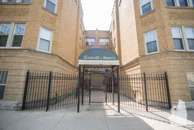 Building Photo - 5208 N Leavitt St