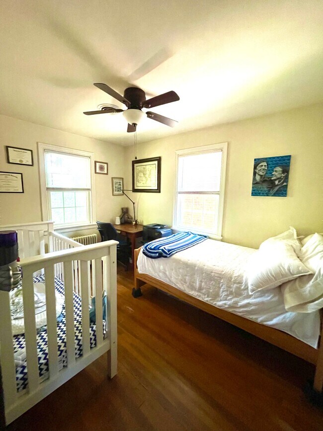 Foto del edificio - 3708 Ellwood Ave