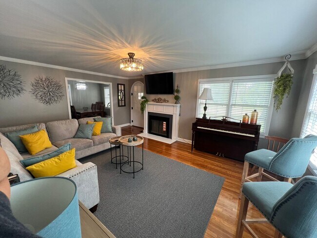 Building Photo - Charming 3BR House in Mason