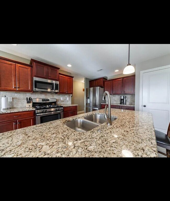 Foto del edificio - 5610 Abercorn Dr