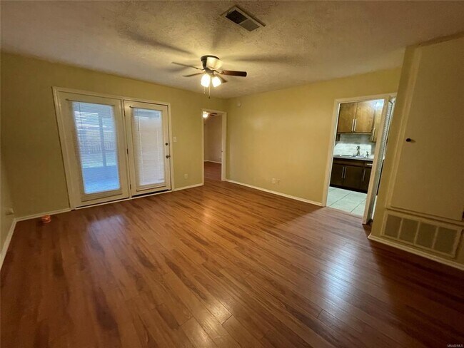 Foto del edificio - 4704 Retreat Rd