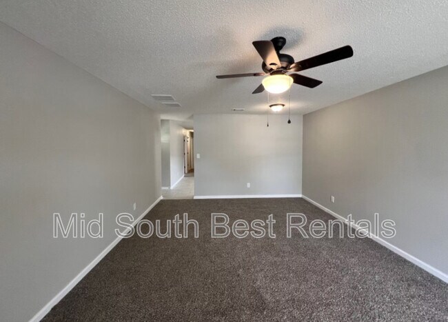 Foto del edificio - 15 Haas Ave