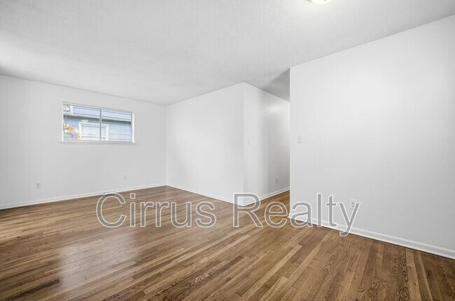 Foto del edificio - 327 Sycamore Ave