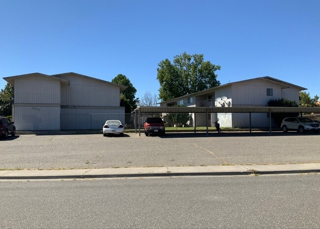 Building Photo - 2360 Hood Ave