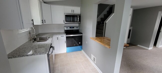 Building Photo - 31 Walnut St