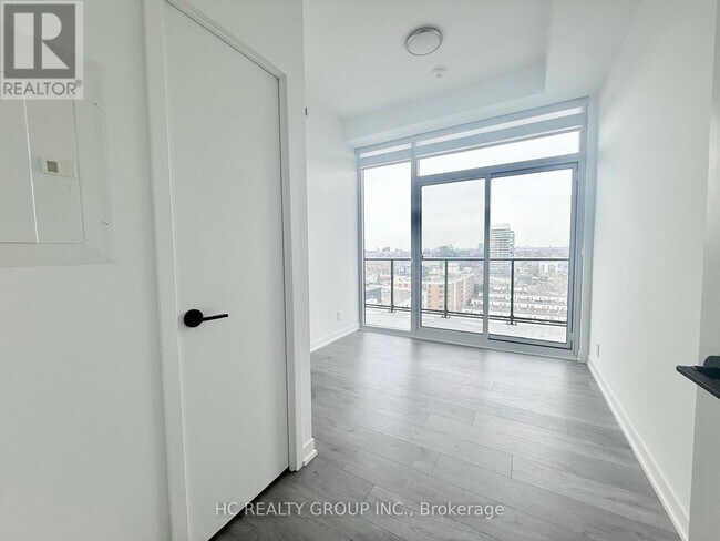 Photo du bâtiment - 285 Dufferin St