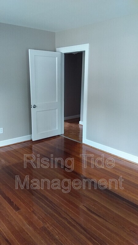 Building Photo - 316 Wickstead Rd