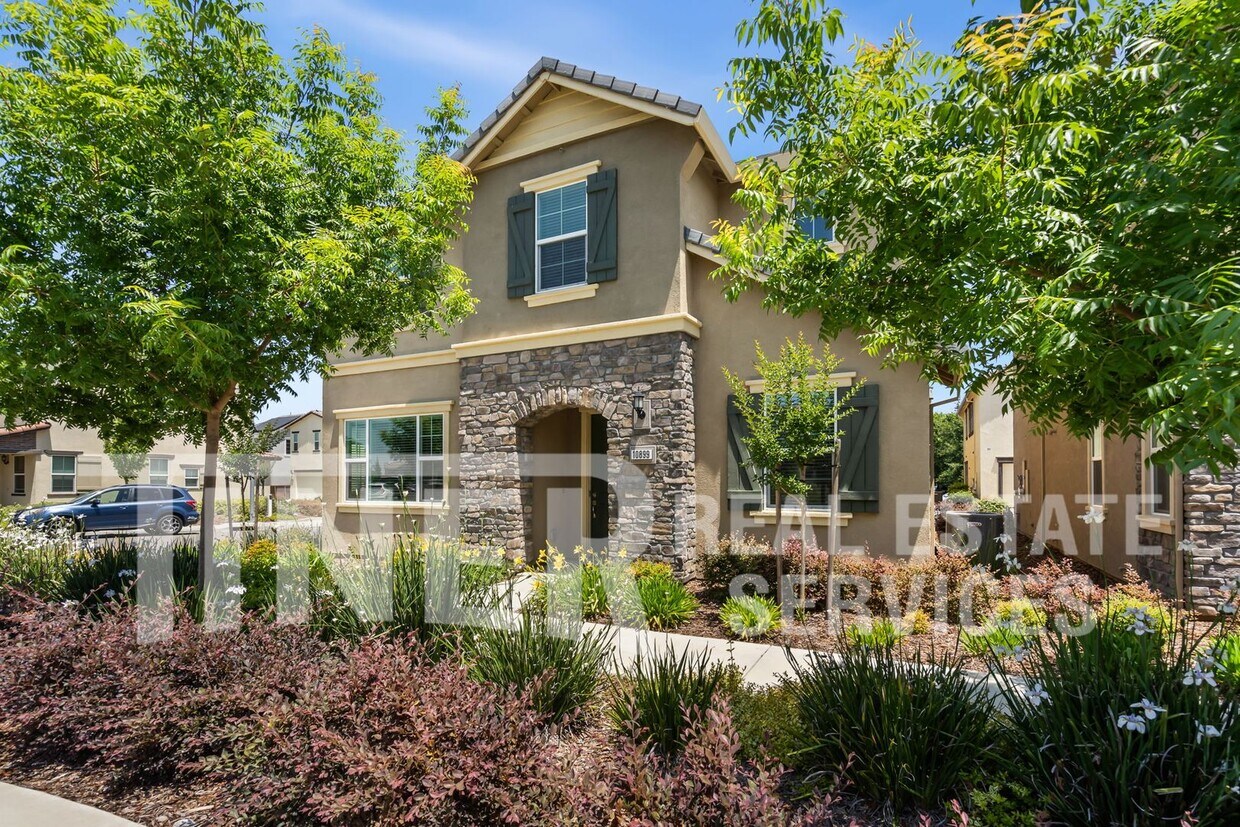 Primary Photo - 10899 Portico Cir