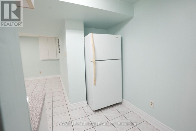 Building Photo - 20 Goodwood Dr