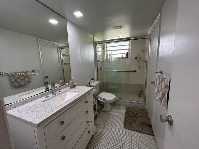 Foto del edificio - 1333 E Hallandale Beach Blvd