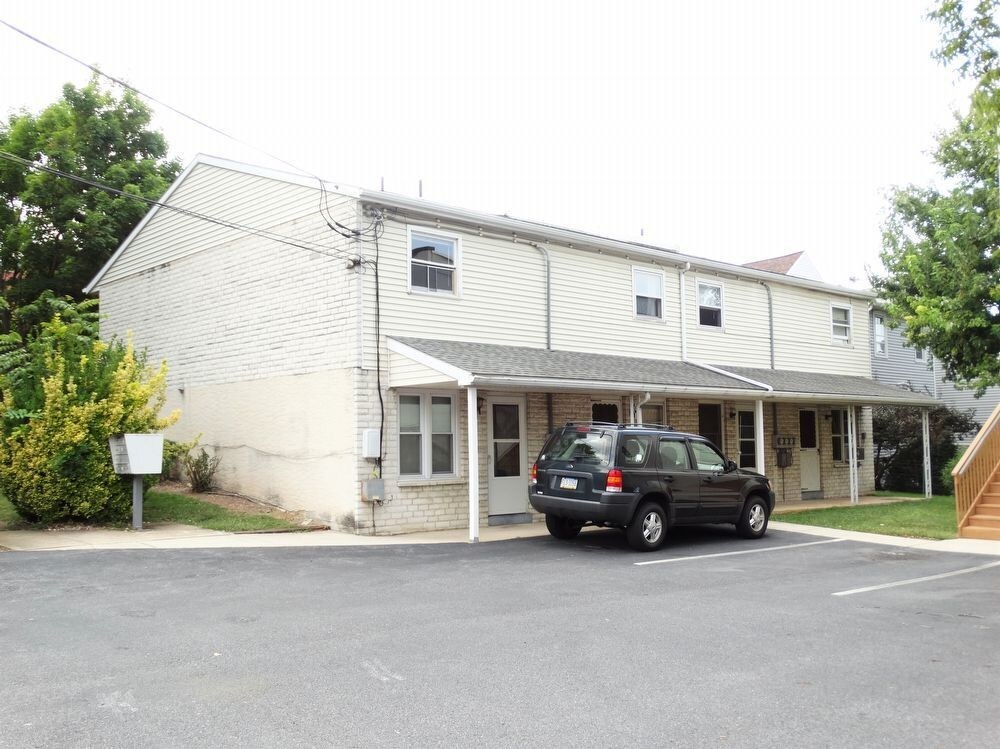 90 E Fulton St Unit 4, Ephrata, PA 17522 Room for Rent in Ephrata, PA