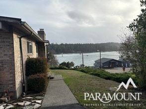 Building Photo - 17791 S Angeline Ave NE