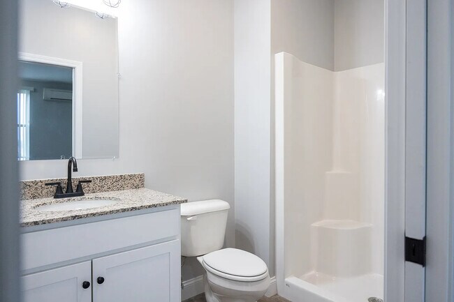 Foto del edificio - 6899 Post Rd